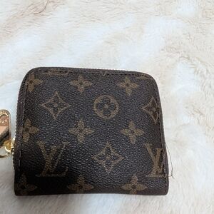 Louis Vuitton Classic Monogram Zippy Wallet